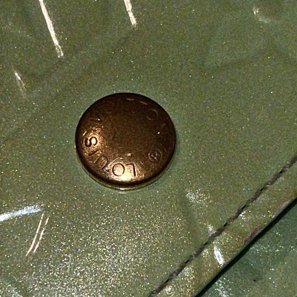 Authentic Louis Vuitton Vernis Ludlow Wallet/Cards, Bills & Coins - Picture 9 of 11